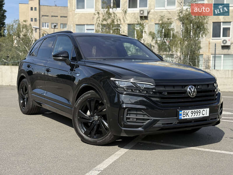 Позашляховик / Кросовер Volkswagen Touareg 2023 в Києві