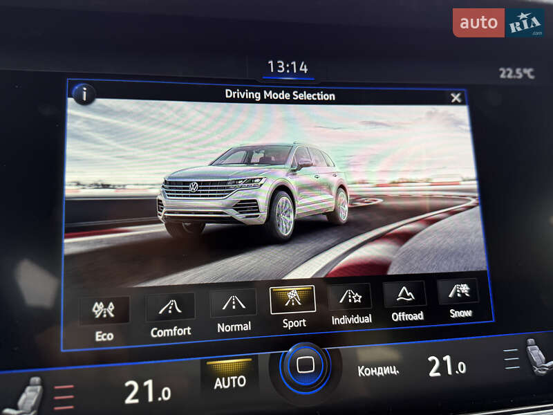 Позашляховик / Кросовер Volkswagen Touareg 2023 в Києві