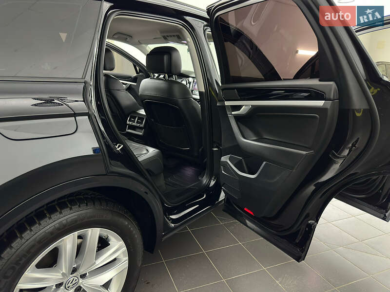 Позашляховик / Кросовер Volkswagen Touareg 2019 в Козятині фото 42 Позашляховик / Кросовер Volkswagen Touareg 2019 в Козятині