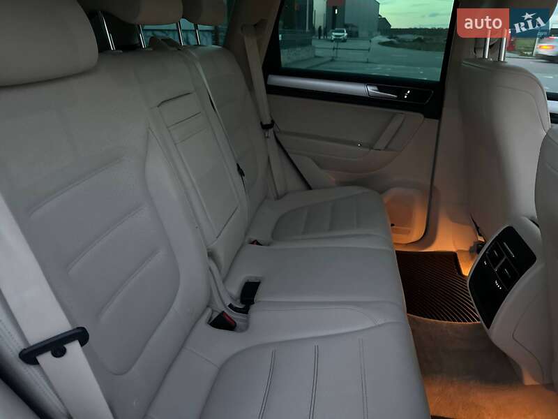 Внедорожник / Кроссовер Volkswagen Touareg 2016 в Тернополе фото 40 Внедорожник / Кроссовер Volkswagen Touareg 2016 в Тернополе