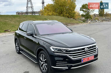 Позашляховик / Кросовер Volkswagen Touareg 2022 в Дніпрі