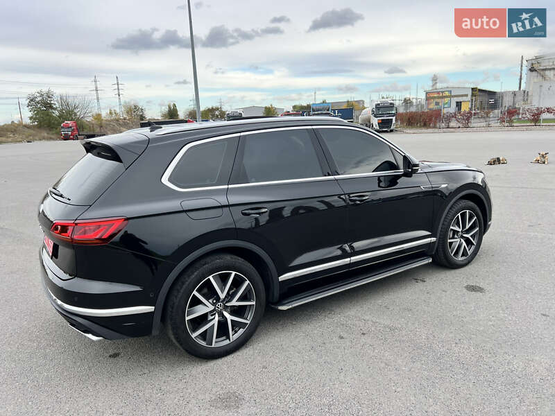 Позашляховик / Кросовер Volkswagen Touareg 2022 в Дніпрі фото 5 Позашляховик / Кросовер Volkswagen Touareg 2022 в Дніпрі