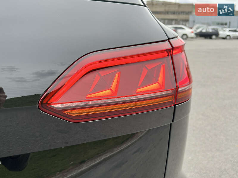 Позашляховик / Кросовер Volkswagen Touareg 2022 в Дніпрі фото 15 Позашляховик / Кросовер Volkswagen Touareg 2022 в Дніпрі
