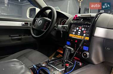 Внедорожник / Кроссовер Volkswagen Touareg 2007 в 