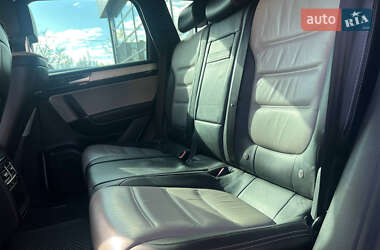 Позашляховик / Кросовер Volkswagen Touareg 2016 в 