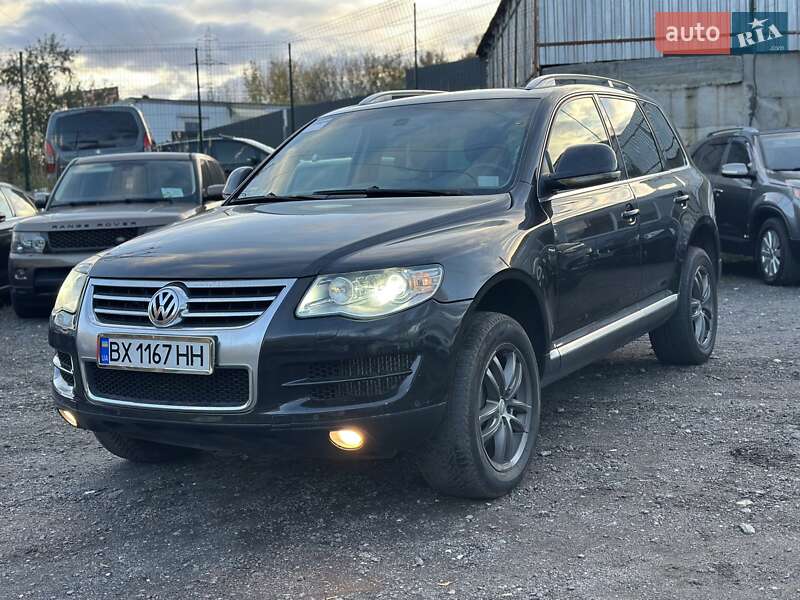 Внедорожник / Кроссовер Volkswagen Touareg 2008 в Хмельницком
