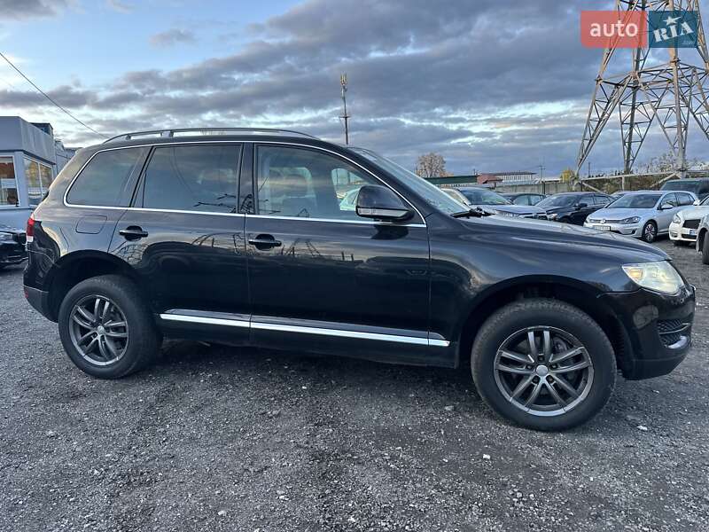 Внедорожник / Кроссовер Volkswagen Touareg 2008 в Хмельницком