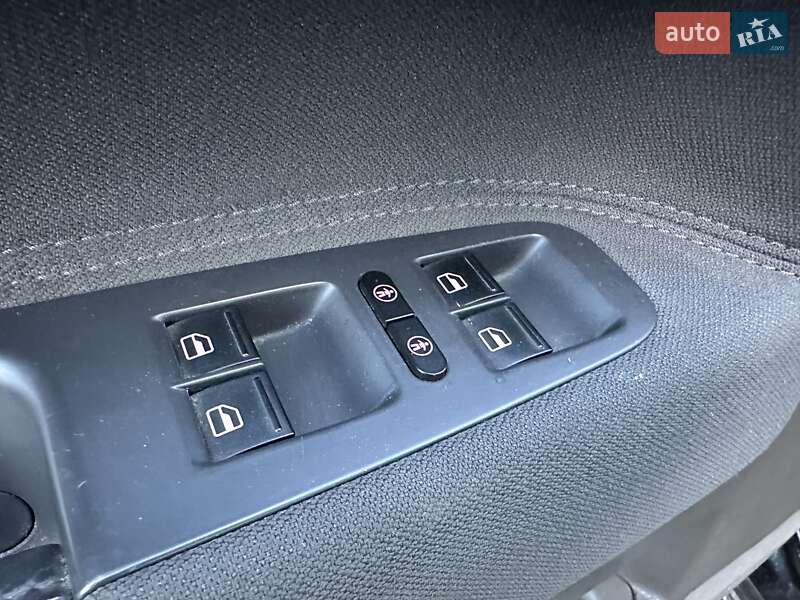 Внедорожник / Кроссовер Volkswagen Touareg 2008 в Хмельницком