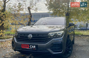 Позашляховик / Кросовер Volkswagen Touareg 2022 в Києві