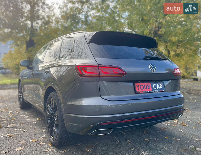 Внедорожник / Кроссовер Volkswagen Touareg 2022 в Киеве