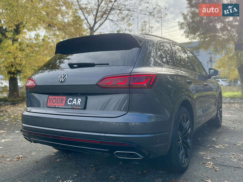 Внедорожник / Кроссовер Volkswagen Touareg 2022 в Киеве