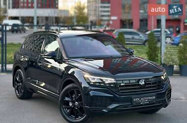 Внедорожник / Кроссовер Volkswagen Touareg 2021 в 
