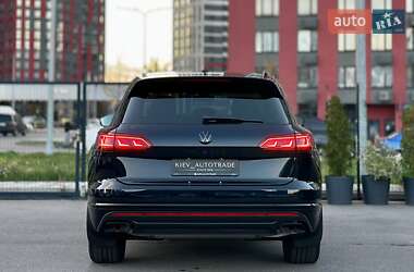 Внедорожник / Кроссовер Volkswagen Touareg 2021 в 