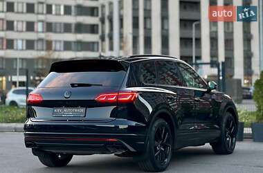 Внедорожник / Кроссовер Volkswagen Touareg 2021 в 