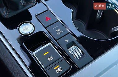 Внедорожник / Кроссовер Volkswagen Touareg 2021 в 