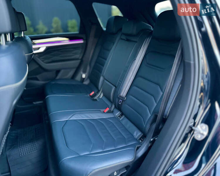 Позашляховик / Кросовер Volkswagen Touareg 2021 в Києві фото 44 Позашляховик / Кросовер Volkswagen Touareg 2021 в Києві