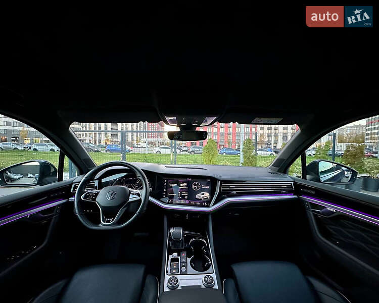 Позашляховик / Кросовер Volkswagen Touareg 2021 в Києві фото 48 Позашляховик / Кросовер Volkswagen Touareg 2021 в Києві