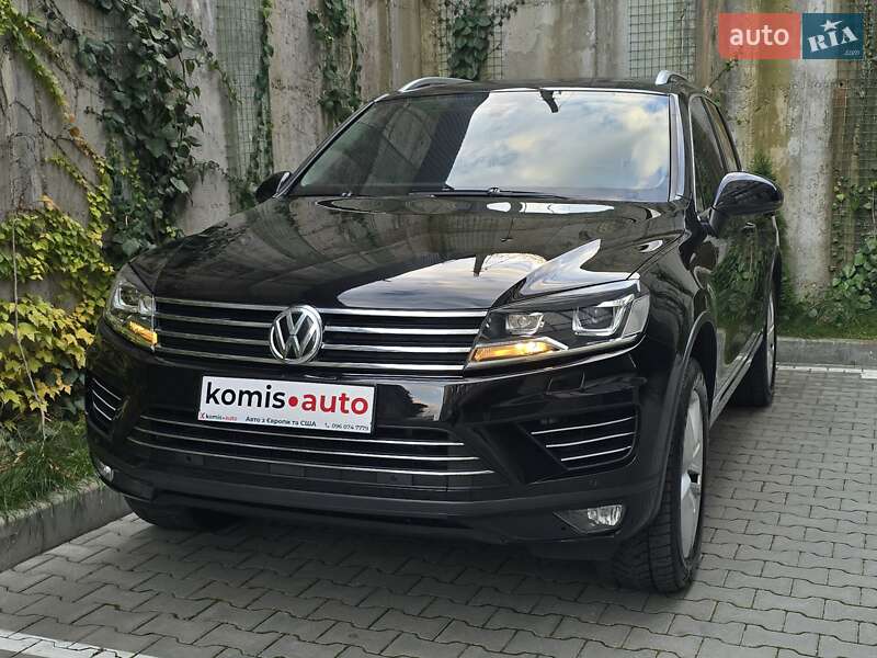 Позашляховик / Кросовер Volkswagen Touareg 2011 в Хмельницькому
