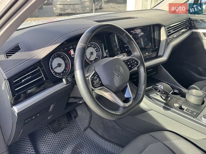 Позашляховик / Кросовер Volkswagen Touareg 2020 в Чернівцях фото 22 Позашляховик / Кросовер Volkswagen Touareg 2020 в Чернівцях