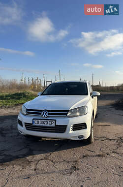 Внедорожник / Кроссовер Volkswagen Touareg 2012 в Чернигове