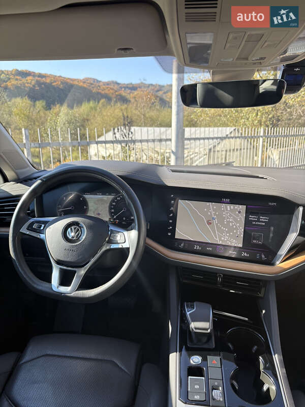 Внедорожник / Кроссовер Volkswagen Touareg 2018 в Тячеве фото 36 Внедорожник / Кроссовер Volkswagen Touareg 2018 в Тячеве