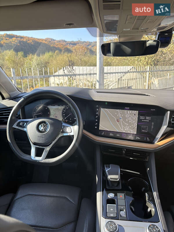 Внедорожник / Кроссовер Volkswagen Touareg 2018 в Тячеве фото 43 Внедорожник / Кроссовер Volkswagen Touareg 2018 в Тячеве