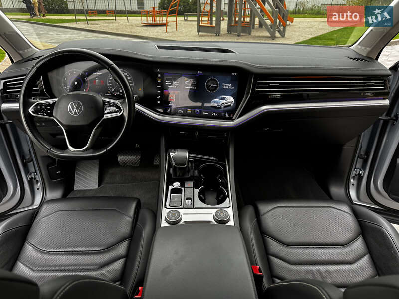 Позашляховик / Кросовер Volkswagen Touareg 2020 в Києві фото 27 Позашляховик / Кросовер Volkswagen Touareg 2020 в Києві