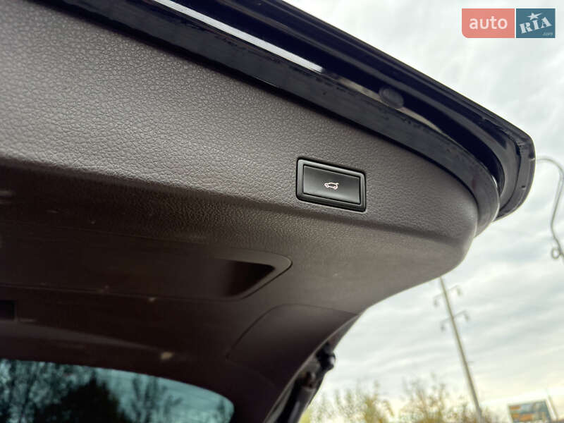 Внедорожник / Кроссовер Volkswagen Touareg 2010 в Староконстантинове