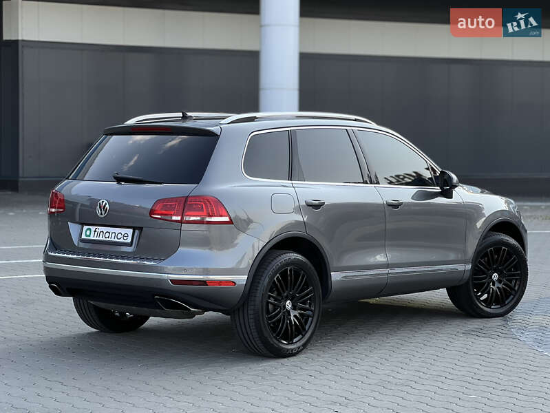 Позашляховик / Кросовер Volkswagen Touareg 2016 в Києві фото 9 Позашляховик / Кросовер Volkswagen Touareg 2016 в Києві
