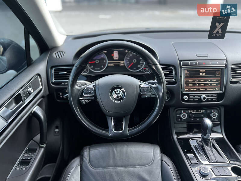Позашляховик / Кросовер Volkswagen Touareg 2016 в Києві фото 27 Позашляховик / Кросовер Volkswagen Touareg 2016 в Києві