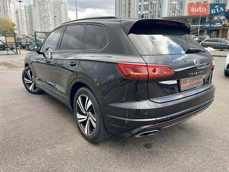 Позашляховик / Кросовер Volkswagen Touareg 2020 в Києві фото 13 Позашляховик / Кросовер Volkswagen Touareg 2020 в Києві