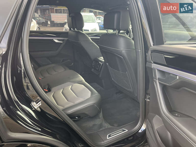 Позашляховик / Кросовер Volkswagen Touareg 2020 в Києві фото 32 Позашляховик / Кросовер Volkswagen Touareg 2020 в Києві