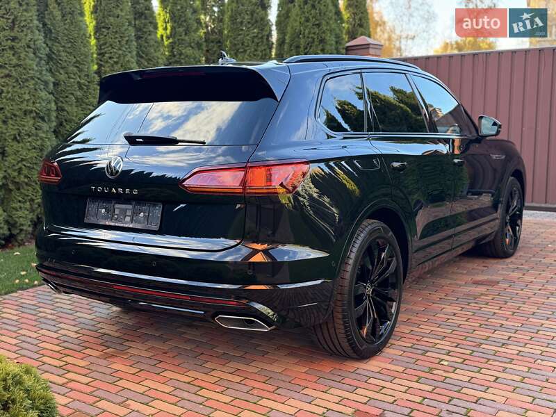 Позашляховик / Кросовер Volkswagen Touareg 2021 в Києві