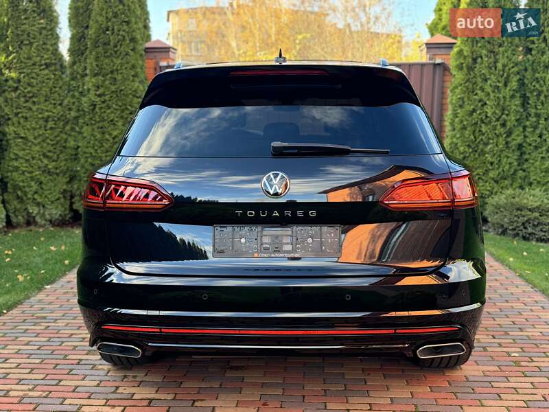 Позашляховик / Кросовер Volkswagen Touareg 2021 в Києві
