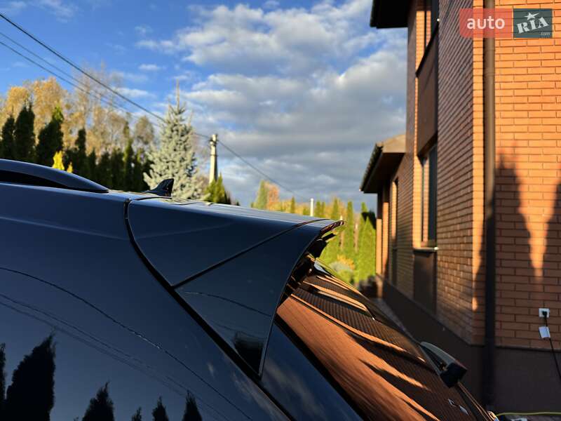 Позашляховик / Кросовер Volkswagen Touareg 2021 в Києві