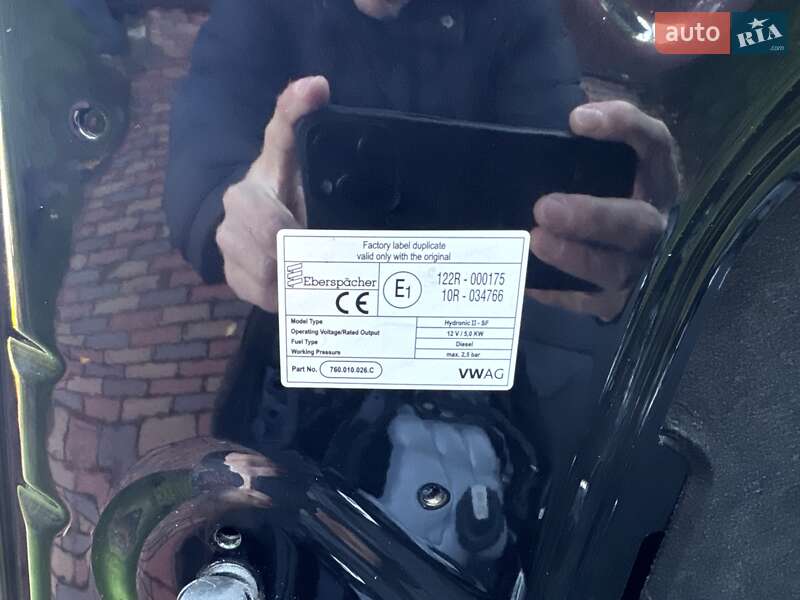 Позашляховик / Кросовер Volkswagen Touareg 2021 в Києві