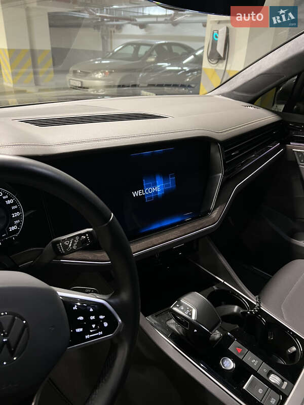 Внедорожник / Кроссовер Volkswagen Touareg 2022 в Киеве фото 11 Внедорожник / Кроссовер Volkswagen Touareg 2022 в Киеве