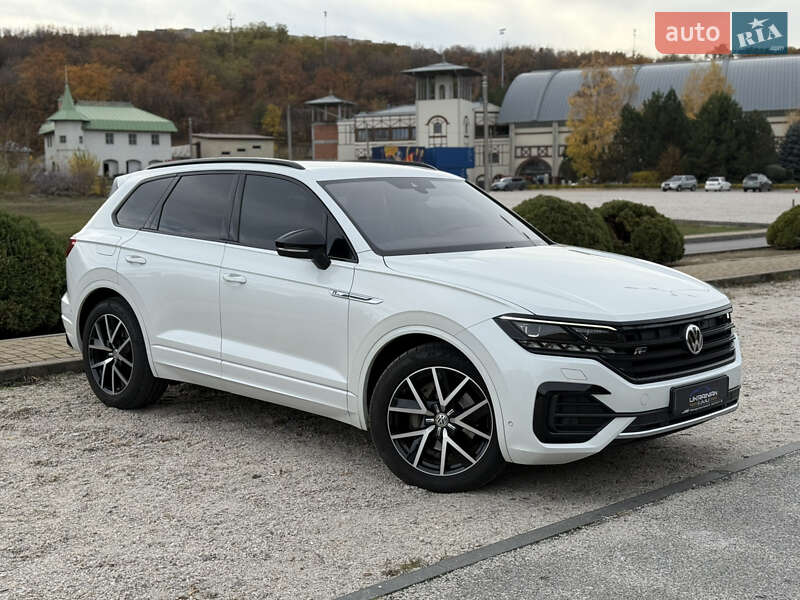 Позашляховик / Кросовер Volkswagen Touareg 2019 в Дніпрі
