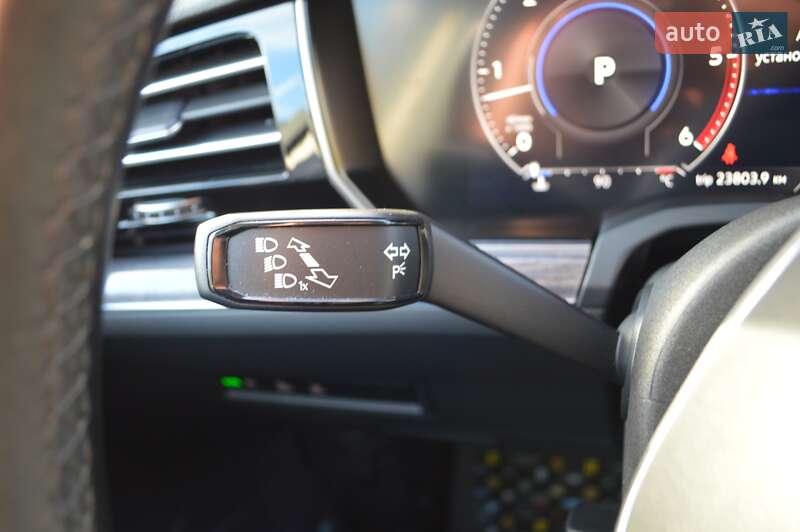 Внедорожник / Кроссовер Volkswagen Touareg 2018 в Одессе