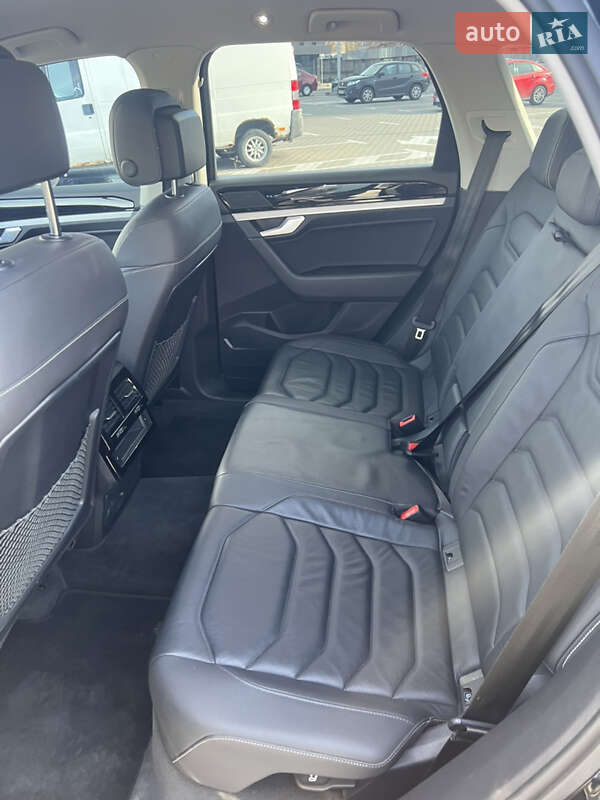 Внедорожник / Кроссовер Volkswagen Touareg 2019 в Киеве фото 30 Внедорожник / Кроссовер Volkswagen Touareg 2019 в Киеве