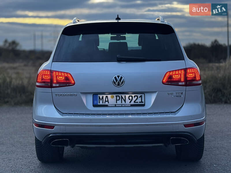 Внедорожник / Кроссовер Volkswagen Touareg 2015 в Дрогобыче