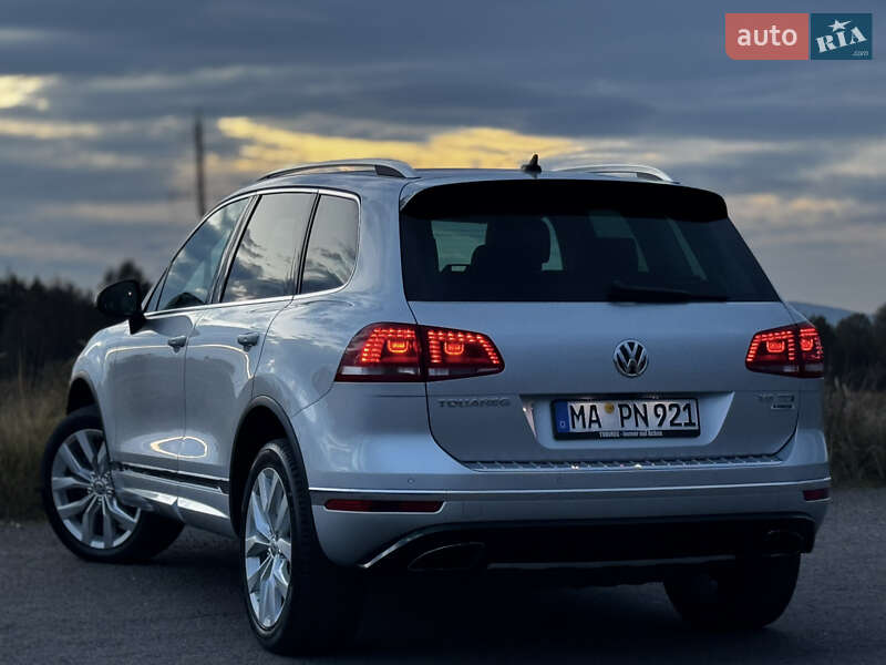 Внедорожник / Кроссовер Volkswagen Touareg 2015 в Дрогобыче