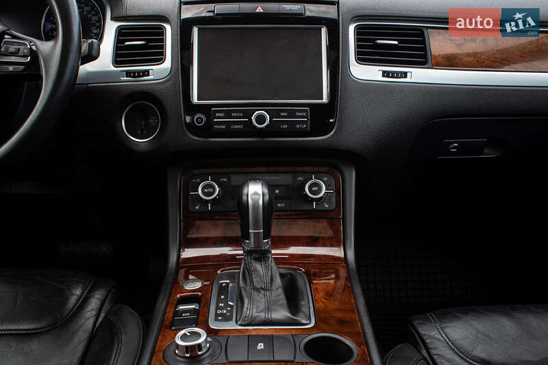 Внедорожник / Кроссовер Volkswagen Touareg 2013 в Нововолынске фото 42 Внедорожник / Кроссовер Volkswagen Touareg 2013 в Нововолынске