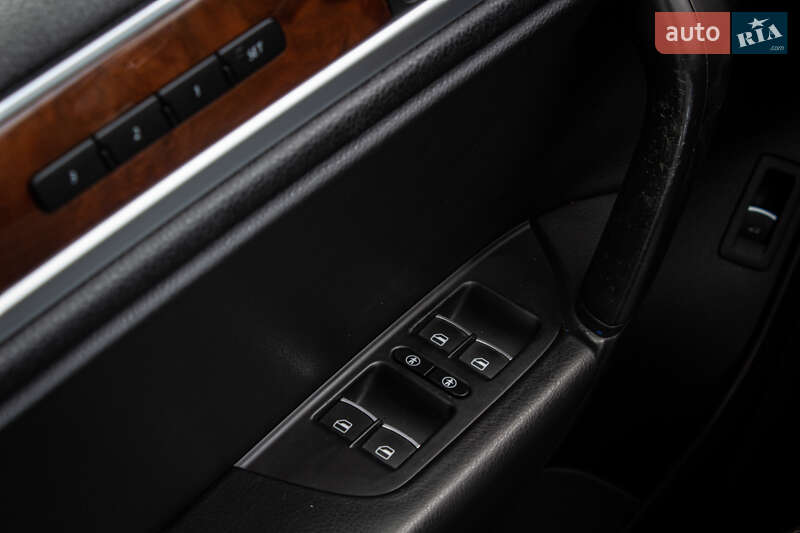 Внедорожник / Кроссовер Volkswagen Touareg 2013 в Нововолынске фото 45 Внедорожник / Кроссовер Volkswagen Touareg 2013 в Нововолынске