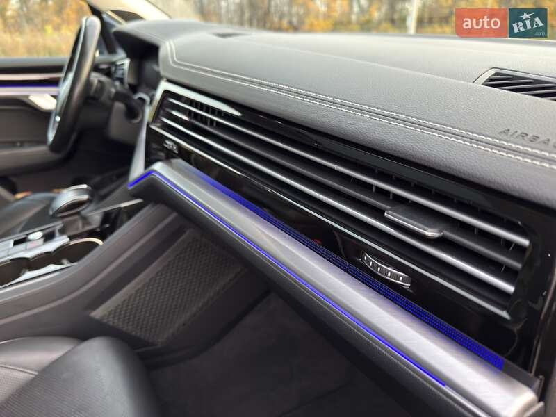 Внедорожник / Кроссовер Volkswagen Touareg 2018 в Радивилове