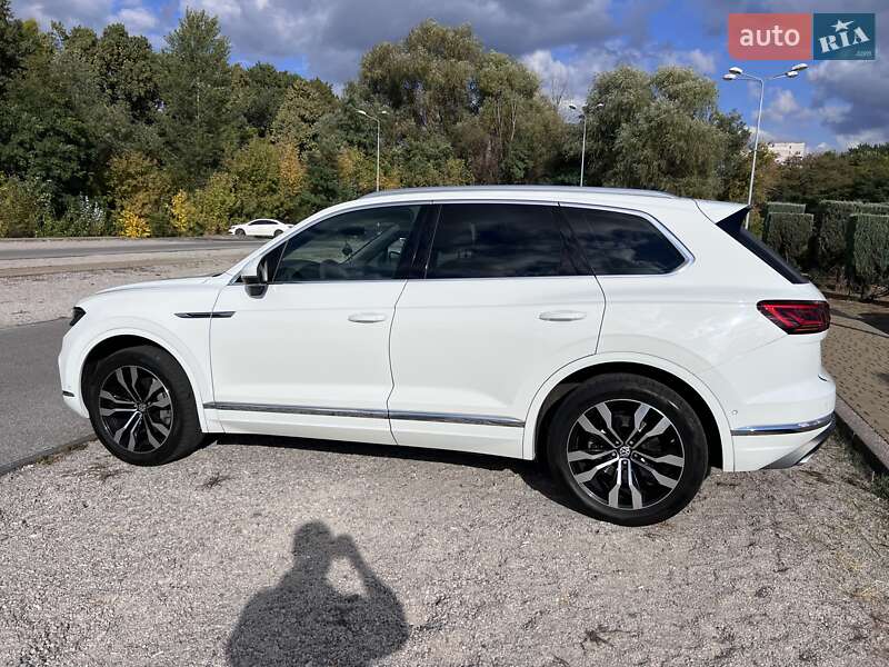 Внедорожник / Кроссовер Volkswagen Touareg 2018 в Днепре фото 5 Внедорожник / Кроссовер Volkswagen Touareg 2018 в Днепре
