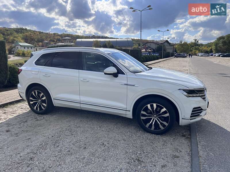 Внедорожник / Кроссовер Volkswagen Touareg 2018 в Днепре фото 13 Внедорожник / Кроссовер Volkswagen Touareg 2018 в Днепре
