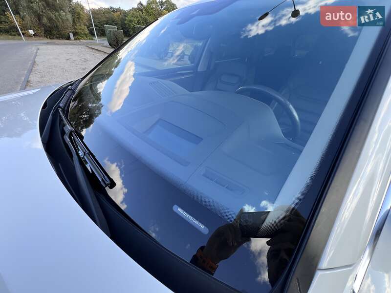 Внедорожник / Кроссовер Volkswagen Touareg 2018 в Днепре фото 41 Внедорожник / Кроссовер Volkswagen Touareg 2018 в Днепре