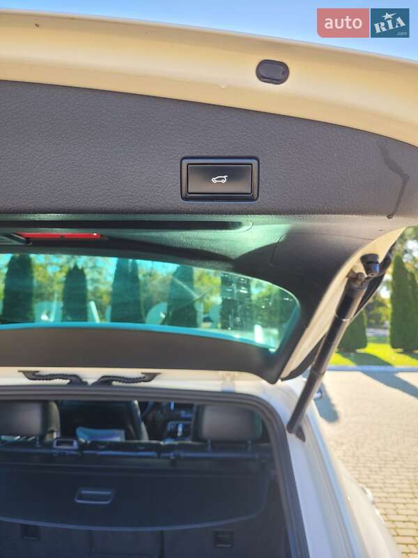 Внедорожник / Кроссовер Volkswagen Touareg 2010 в Одессе