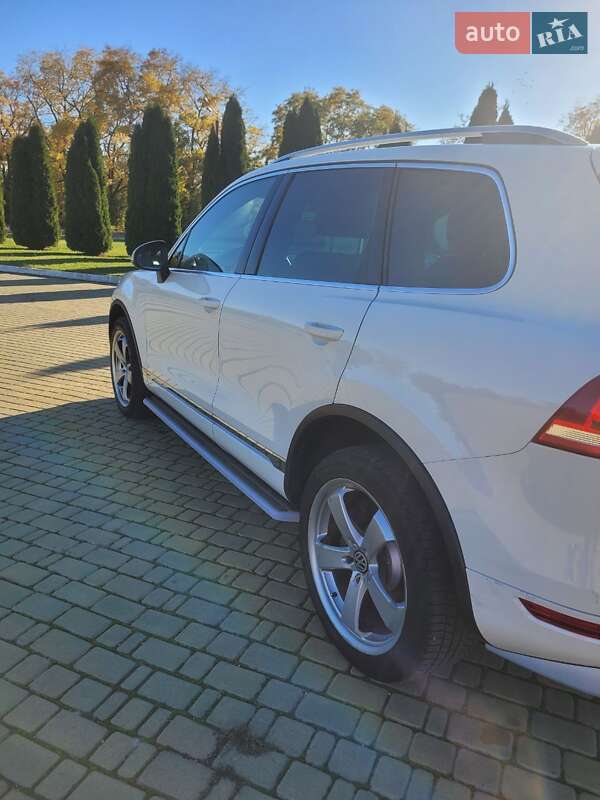 Внедорожник / Кроссовер Volkswagen Touareg 2010 в Одессе